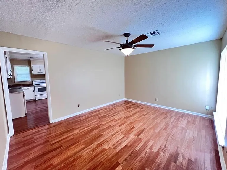 429 Fieldbrook Dr — Photo 5