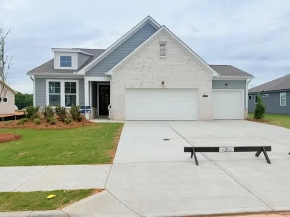 579 Grand Wehunt Dr, Hoschton, GA 30548