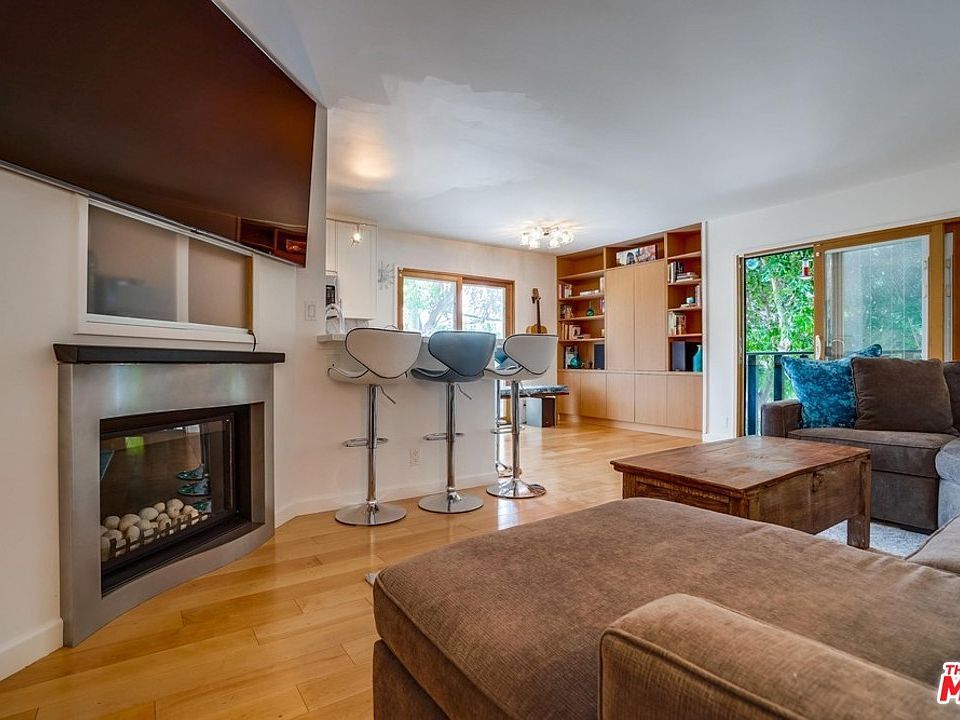 1st image of 302 Ashland Ave Unit 101