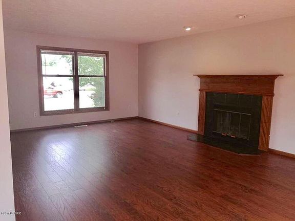 2nd image of 2658 Burgen Ct NE
