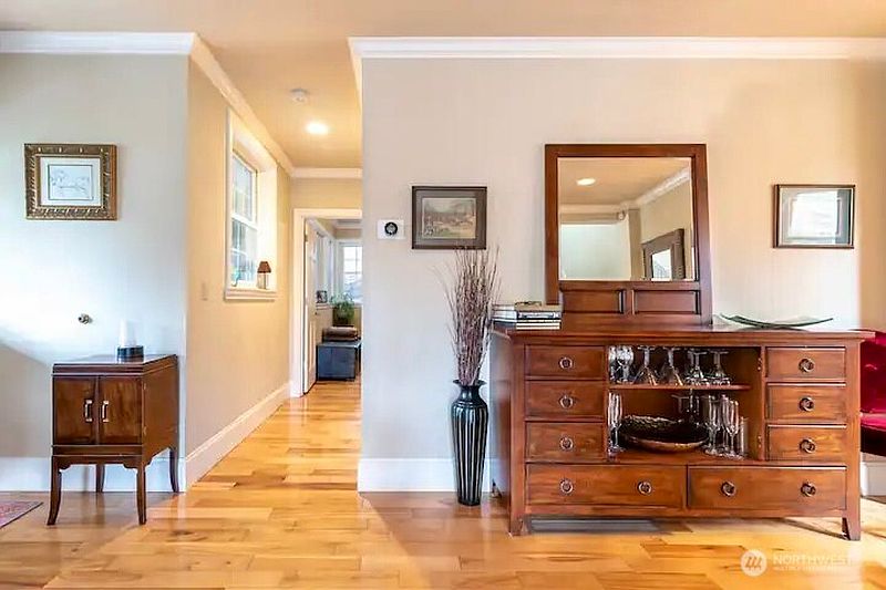 4th image of 17514 W Riverside Drive