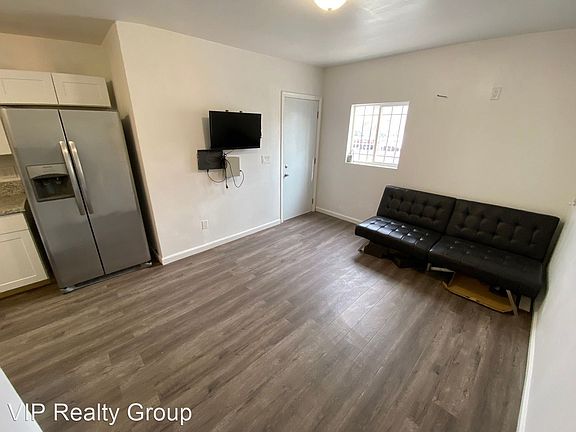 4th image of 1721 Santa Paula Dr Unit E