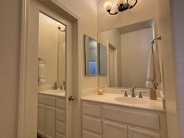 343 Carriage Ln — Photo 25