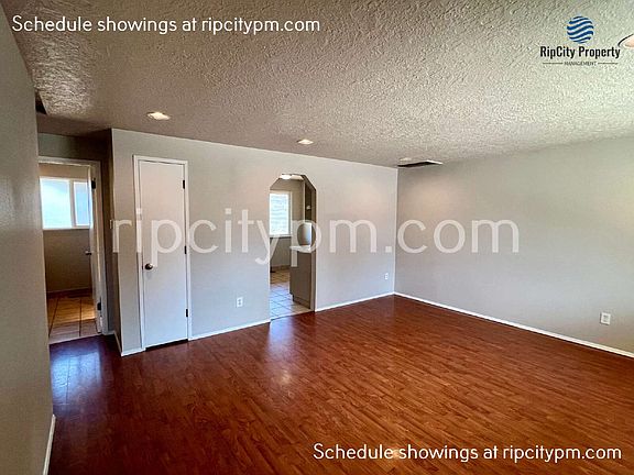 2nd image of 132 NE Liberty Ave