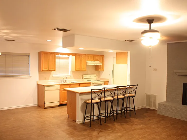 1316 Carol Ann Dr — Photo 4