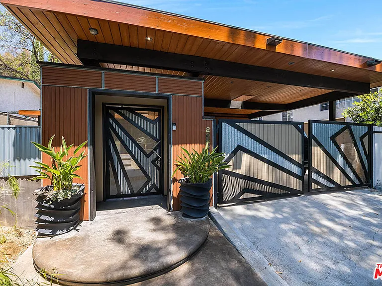 22277 Buena Ventura St — Photo 4