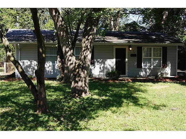 30 Drexel Dr photo 1