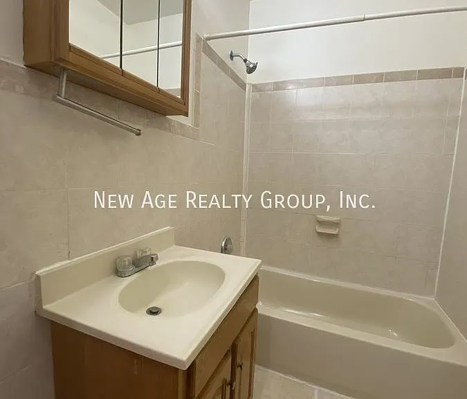 5026 Walnut St #3 — Photo 9