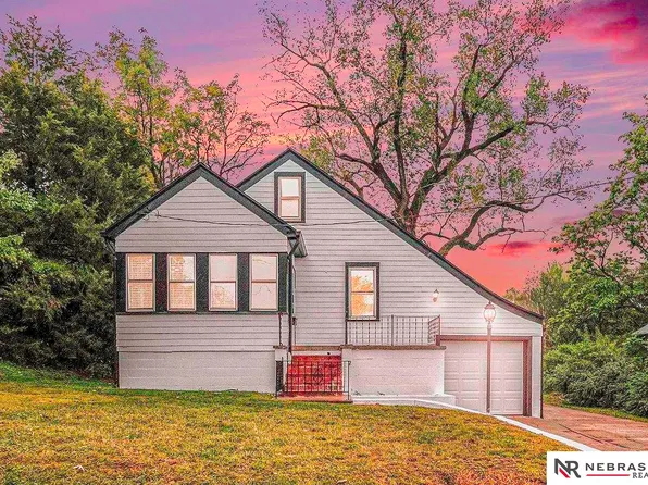 1317 Harrison St, Bellevue, NE 68147