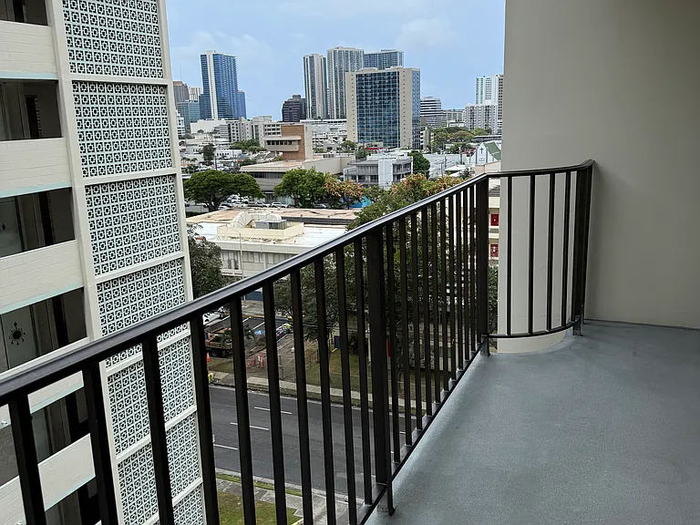 1112 Kinau St #804 — Photo 9