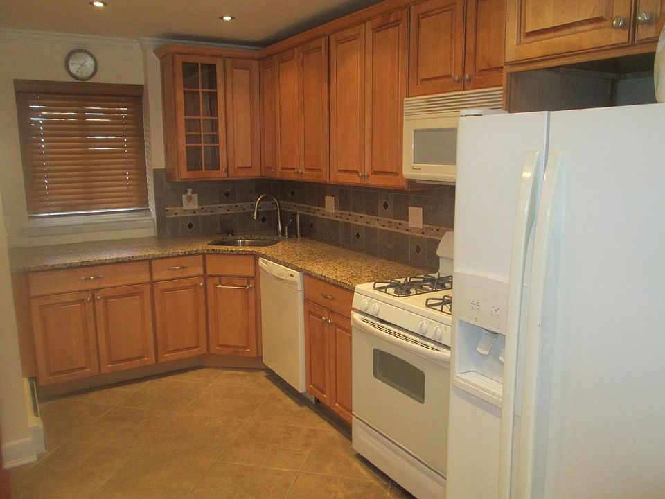 2nd image of 150 Glenwood Ave APT C2