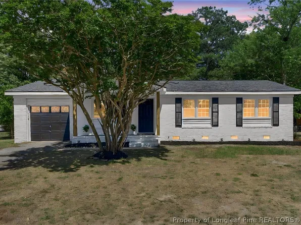 1609 Grandview Dr, Fayetteville, NC 28314