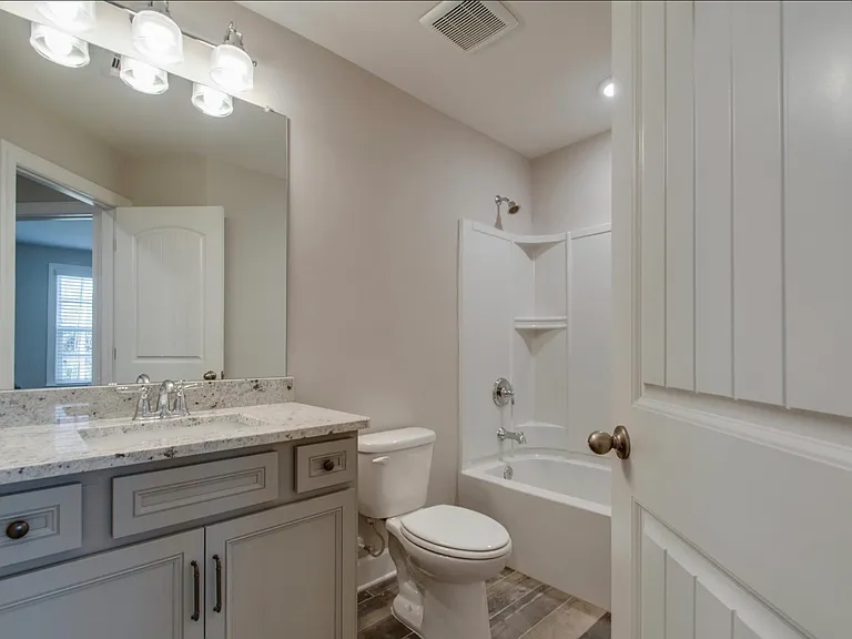 111 Brighton Ln — Photo 11