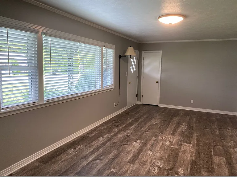 960 Fairground St — Photo 18