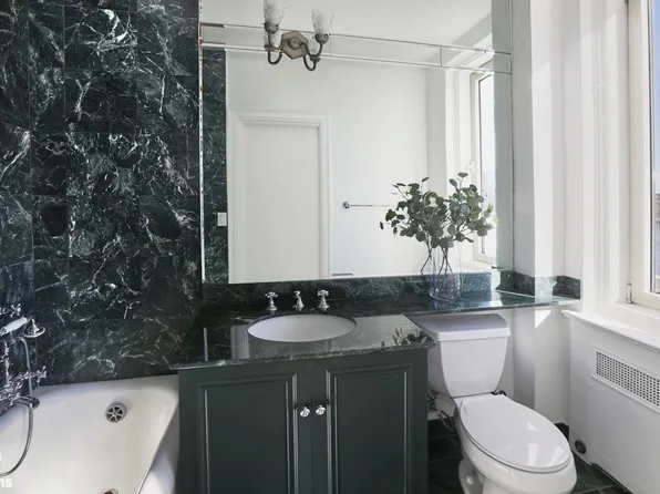 1 East End Avenue image 20 of 23