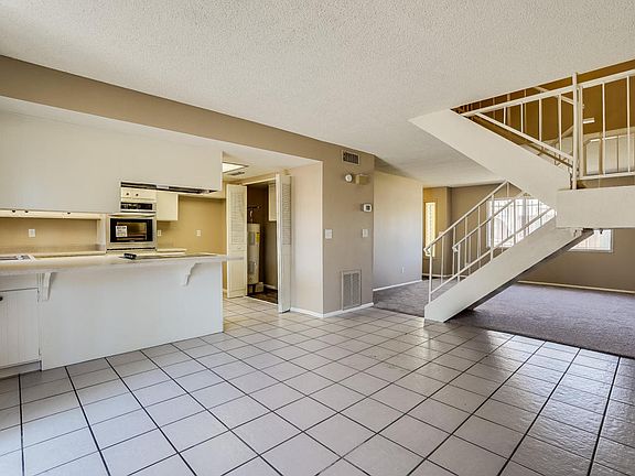 4th image of 2864 E Clarendon Ave