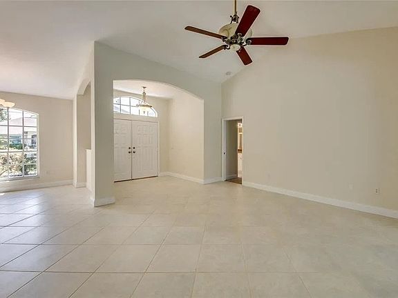 Formal Living Room /Entry Way