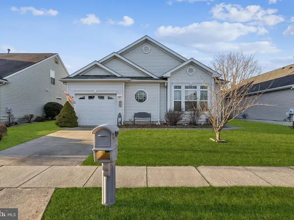 515 Saint Kitts Dr, Williamstown, NJ 08094