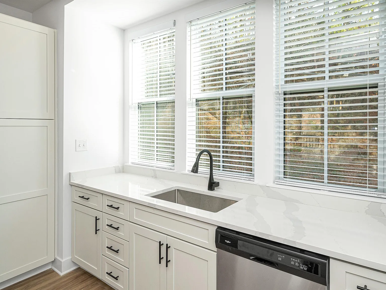 2 bed, 2.5 bath, $2,750 — Photo 3
