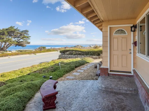 1261 Ocean View Blvd, Pacific Grove, CA 93950