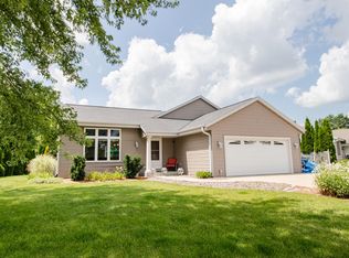 315 Larkin St, Eagle, WI 53119