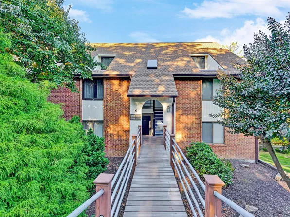 3329 Forest Ridge Rd, Roanoke, VA 24018