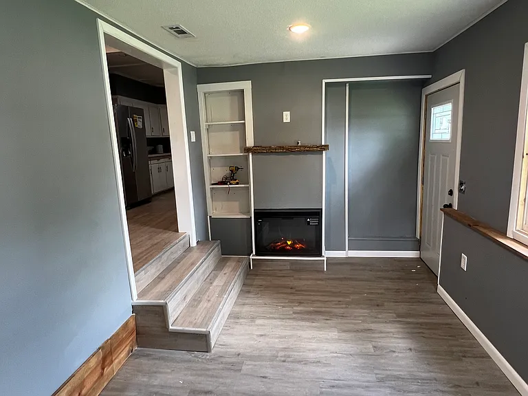 132 S Park Ave #B — Photo 3