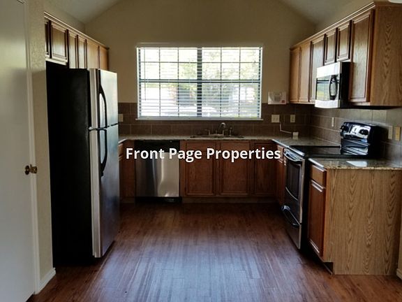 4th image of 408 E Hogan Dr