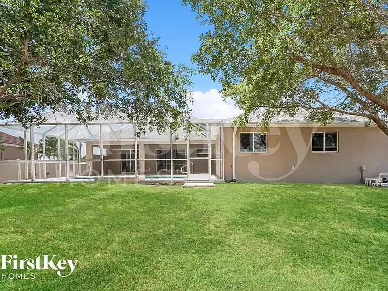 4129 Jacaranda Pkwy W — Photo 15