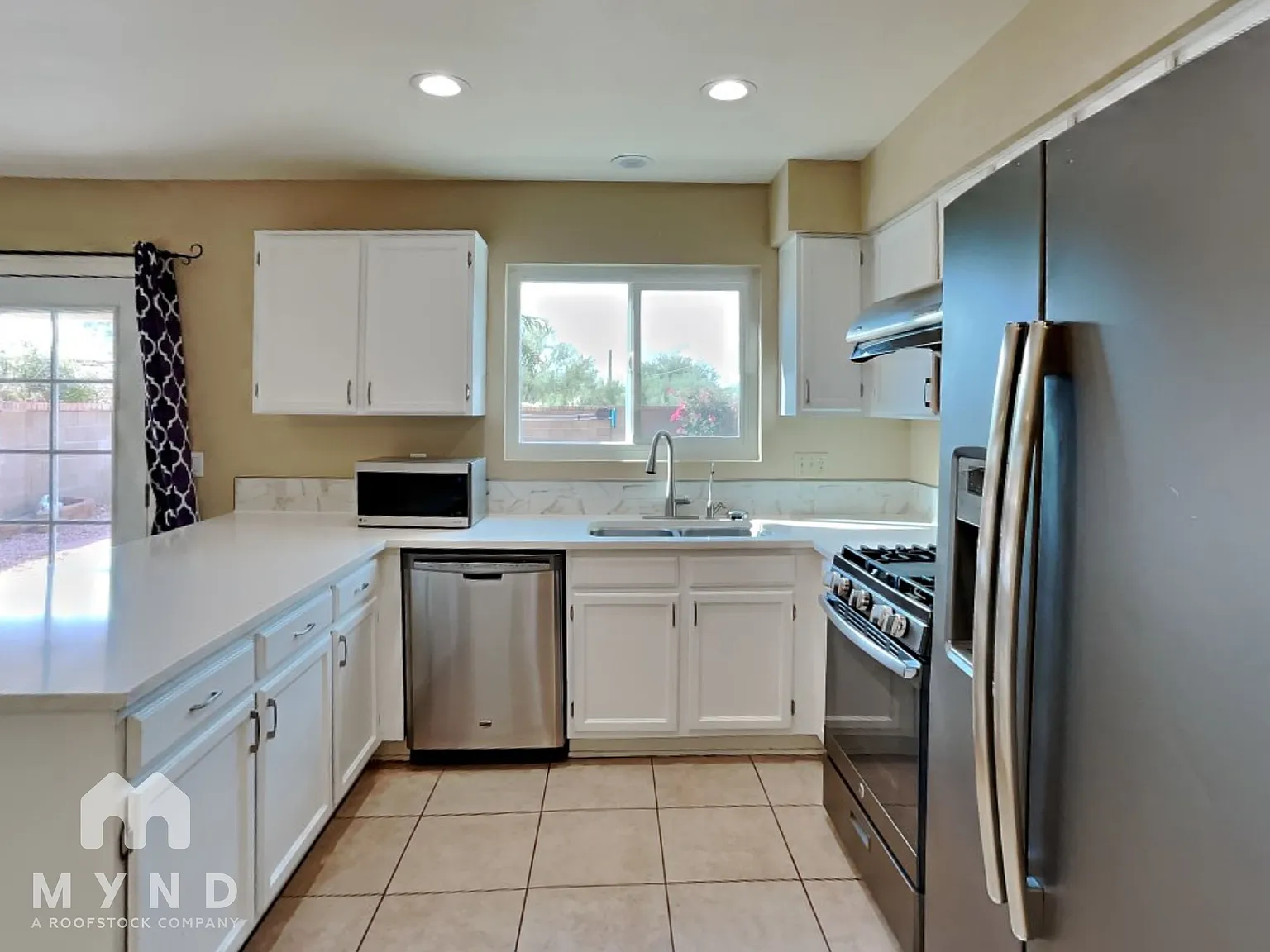 3 bed, 2.5 bath, 1713 sqft, $2,265 — Photo 4