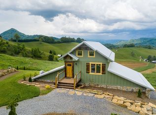 618 Glades Rd, Clyde, NC 28721