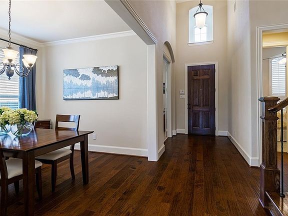 5th image of 843 Veneto Dr