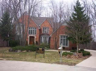 1624 N Wakefield Ct, Rochester, MI 48306