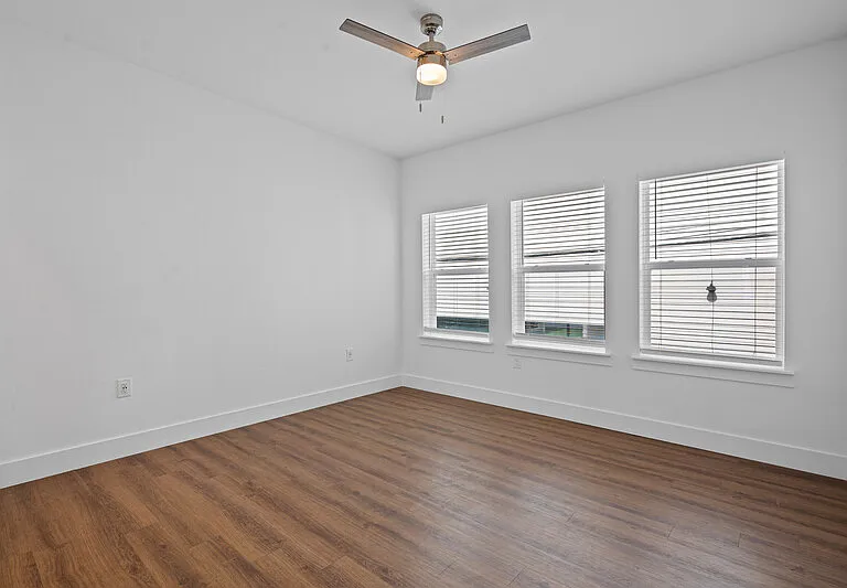 3146 Lubbock Ave — Photo 14