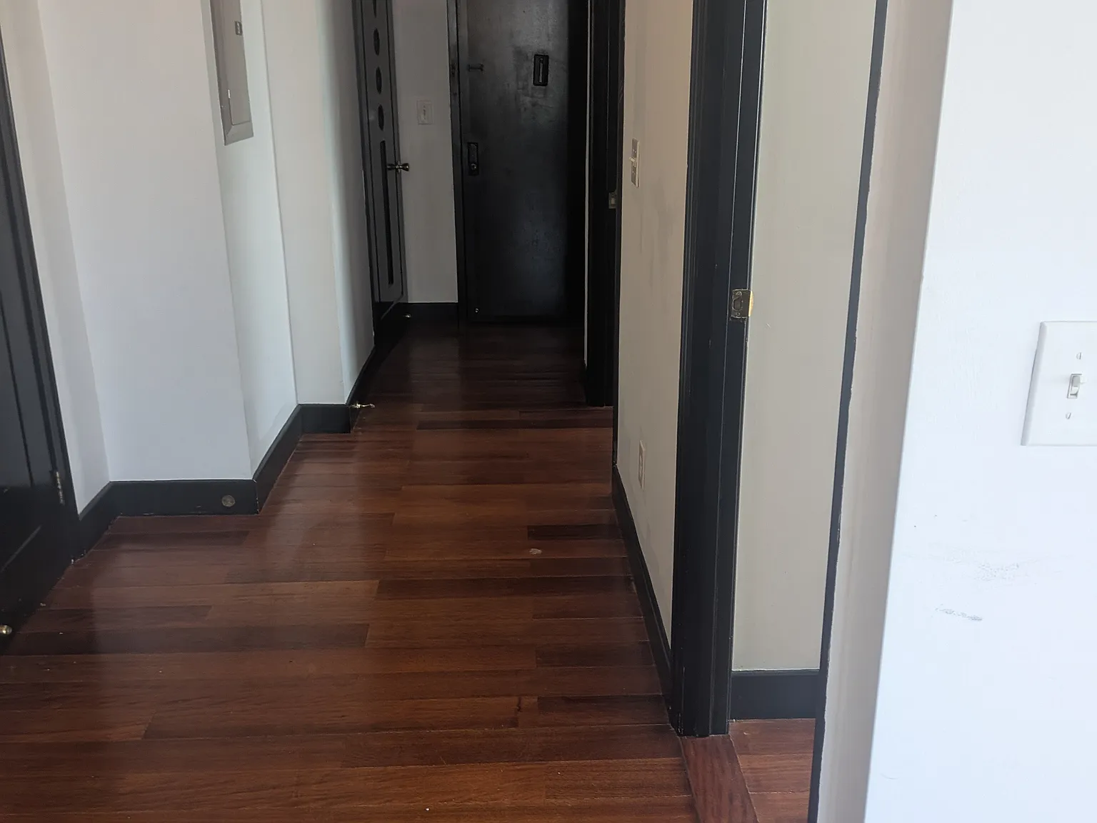 2 bed, 801 sqft, $2,475 — Photo 4
