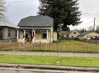 214 SE Mosher Ave, Roseburg, OR 97470
