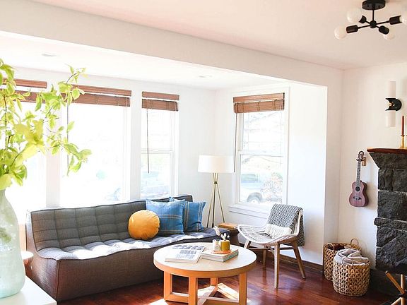 Living with fireplace.