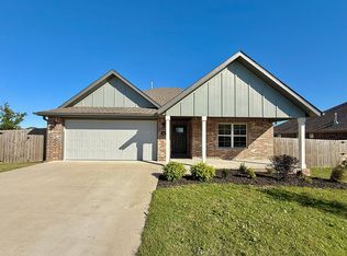 986 Madden St, Springdale, AR 72762