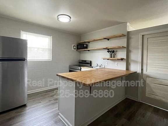 2nd image of 1121 Aster St APT 4