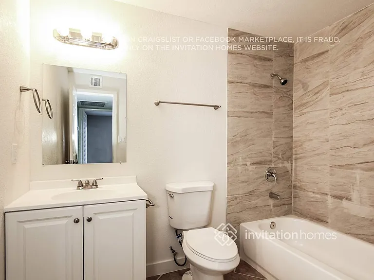 4512 N 81st Dr — Photo 12
