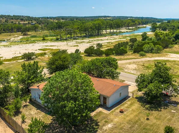 139 Riverpark Dr, Ingram, TX 78025