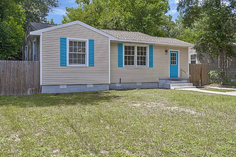 2 bed, 1.0 bath, 978 sqft, $1,550 — Photo 3