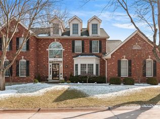 1612 Baxter Forest Ridge Ct, Chesterfield, MO 63005