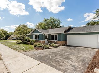 422 S President St, Wheaton, IL 60187