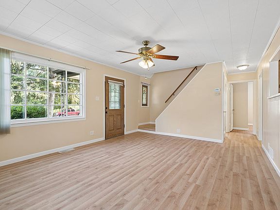 3rd image of 1106 Roosevelt Ave