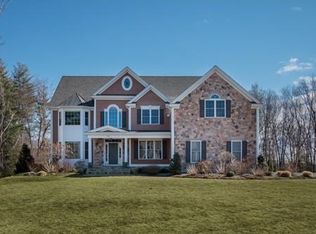 17 Connelly Hill Rd, Hopkinton, MA 01748