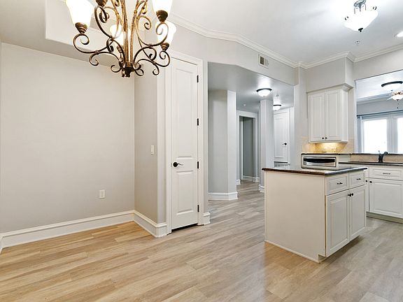 5th image of 301 Watermere Dr APT 212