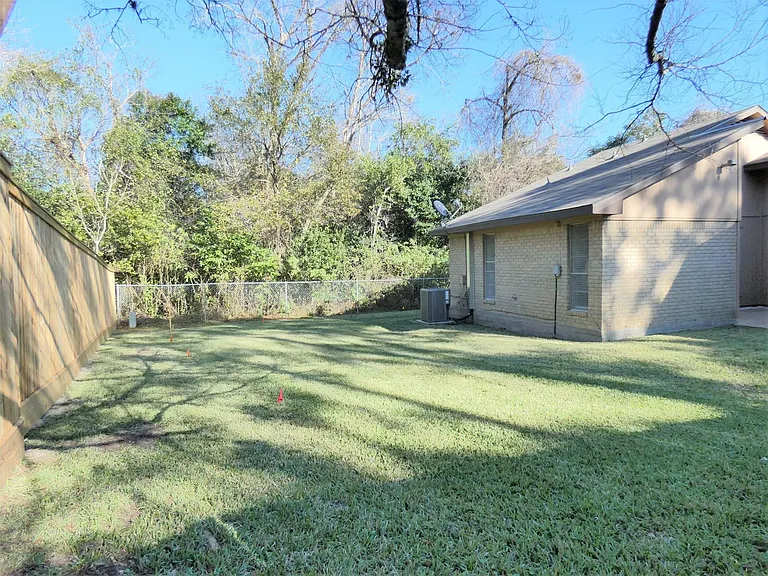 604 Golfview Dr — Photo 24