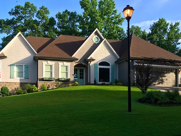 6076 Wellington Ave, Gainesville, GA 30506