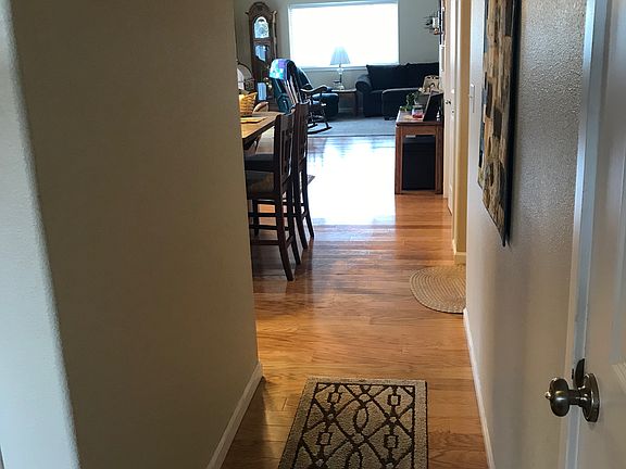 5th image of 276 NW Blair St